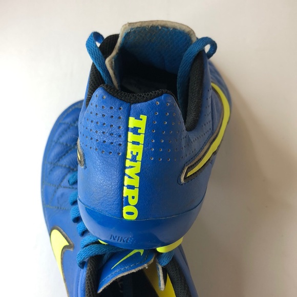 Boys Nike soccer shoes - Picture 8 of 8